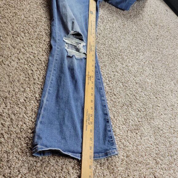 American Eagle Jeans Womens 16 Short Kick Boot Medium Wash Distressed Denim - Picture 6 of 8